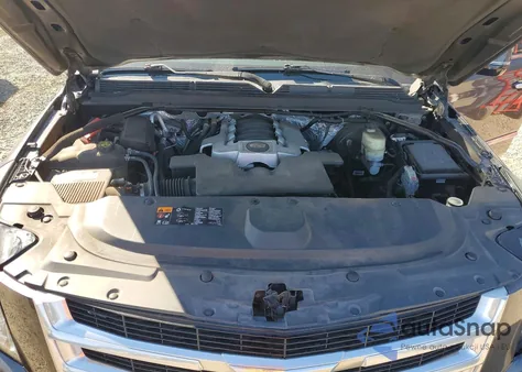 2016 Cadillac Escalade Luxury z USA, uszkodzony, nr VIN 1GYS3BKJ4GR312940